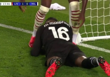 Maignan, il razzismo e l'omertà per l'omissione di soccorso