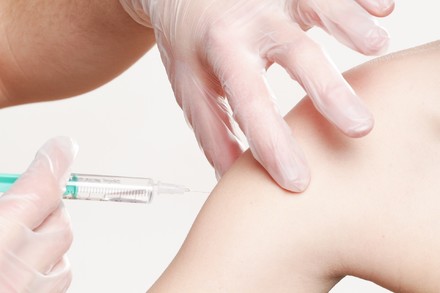 Non sei vaccinato e hai 60 anni? Paghi una multa 
