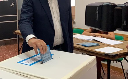 Sconveniente parlare di voto ma 10 mesi così?