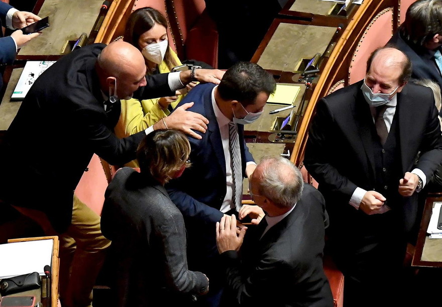 Pillon che esulta con Salvini per la bocciatura DDL Zan