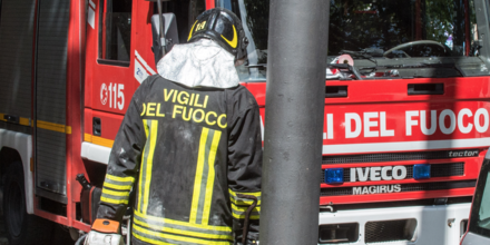 Ostia, incendio distrugge stabilimento Faber Beach
