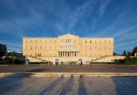 In Grecia i no vax pagheranno 100 euro al mese