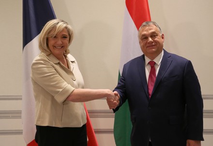 Per il governo ungherese finanziare Le Pen è un 'buon affare' 