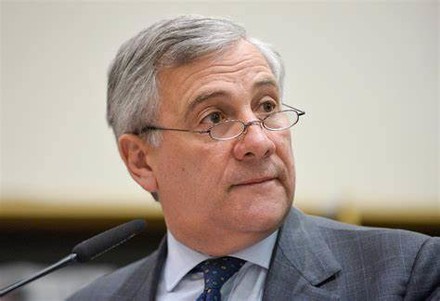 Tajani (e l'Italia) garanti per la pace in Medio Oriente