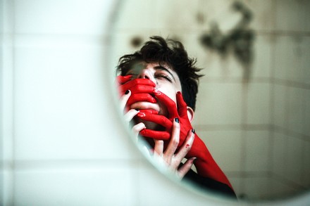 Non c'è pace in Iran tra polizia, morte e firme