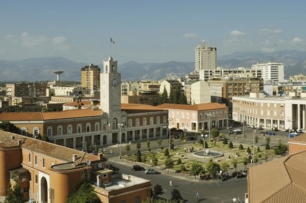 Sposa a 12 anni, incinta a 14, accade a Latina