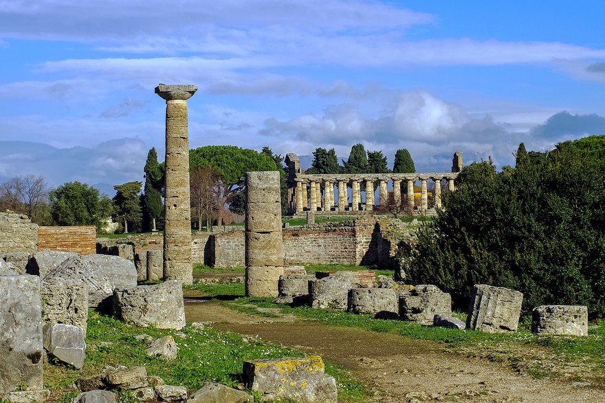 paestum-1722886_1280.jpg