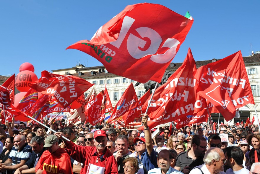 cgil-manifestazione-bandiere