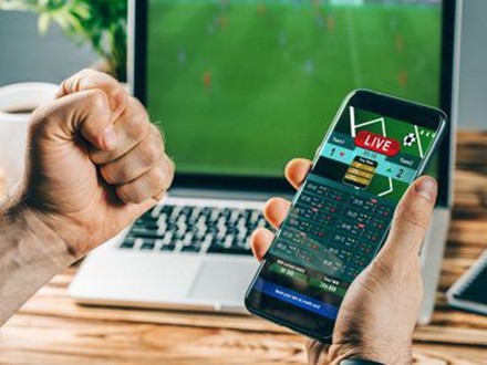 Scommesse: a luglio in crescita quelle online, in calo nelle sale