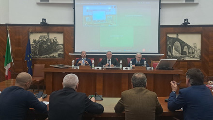 Al Mimit si analizza la crisi della sigerurgia e dell'auto