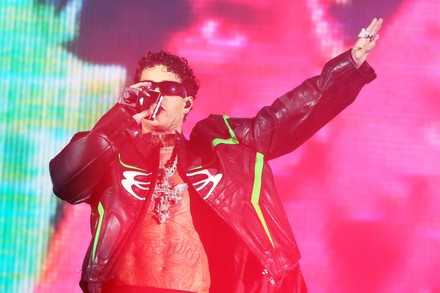 Tony Effe non sarà al concerto di San Silvestro a Roma