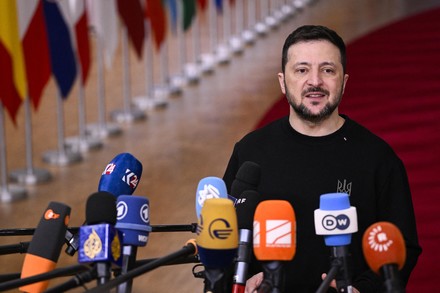 Conflitto Ucraina-Russia, Zelensky ammette le difficoltà