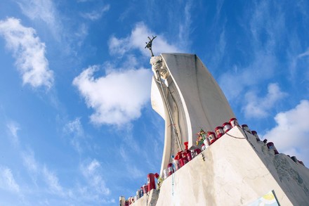 Papa Francesco, "miglioramenti consolidati", prognosi sciolta