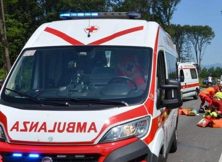 Incidente mortale a Lucca, scooter travolto da auto a Capannori