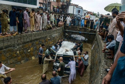 Pakistan, 220 morti e oltre 500 feriti a causa delle piogge